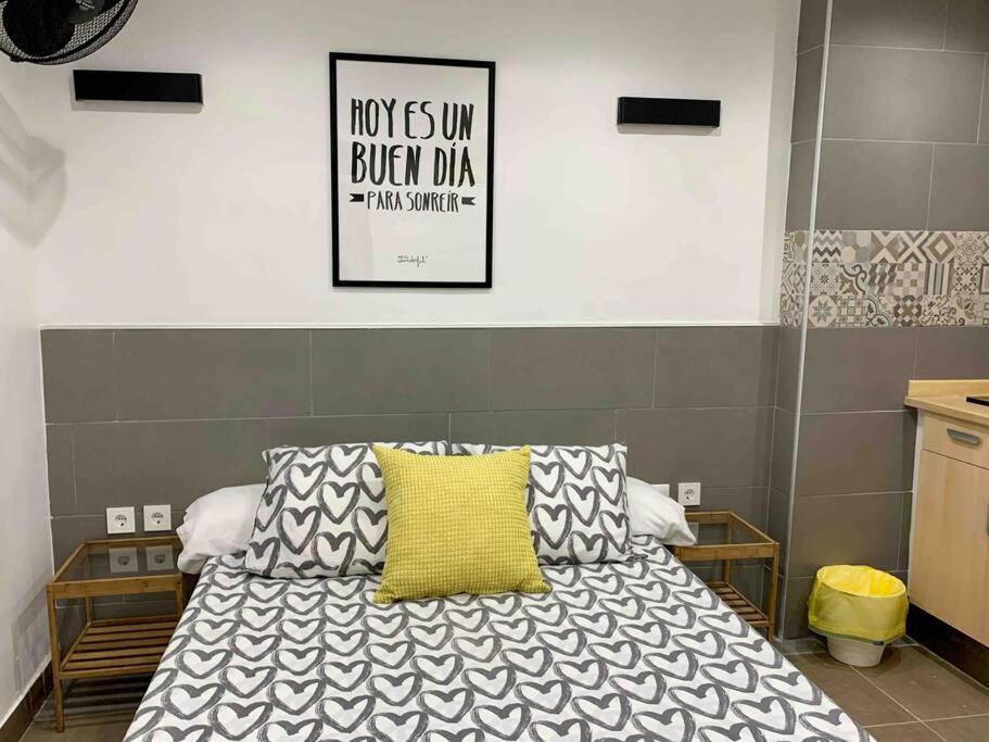 Nice Apartment In Barcelona By Perita Next Metro St T1 Extérieur photo