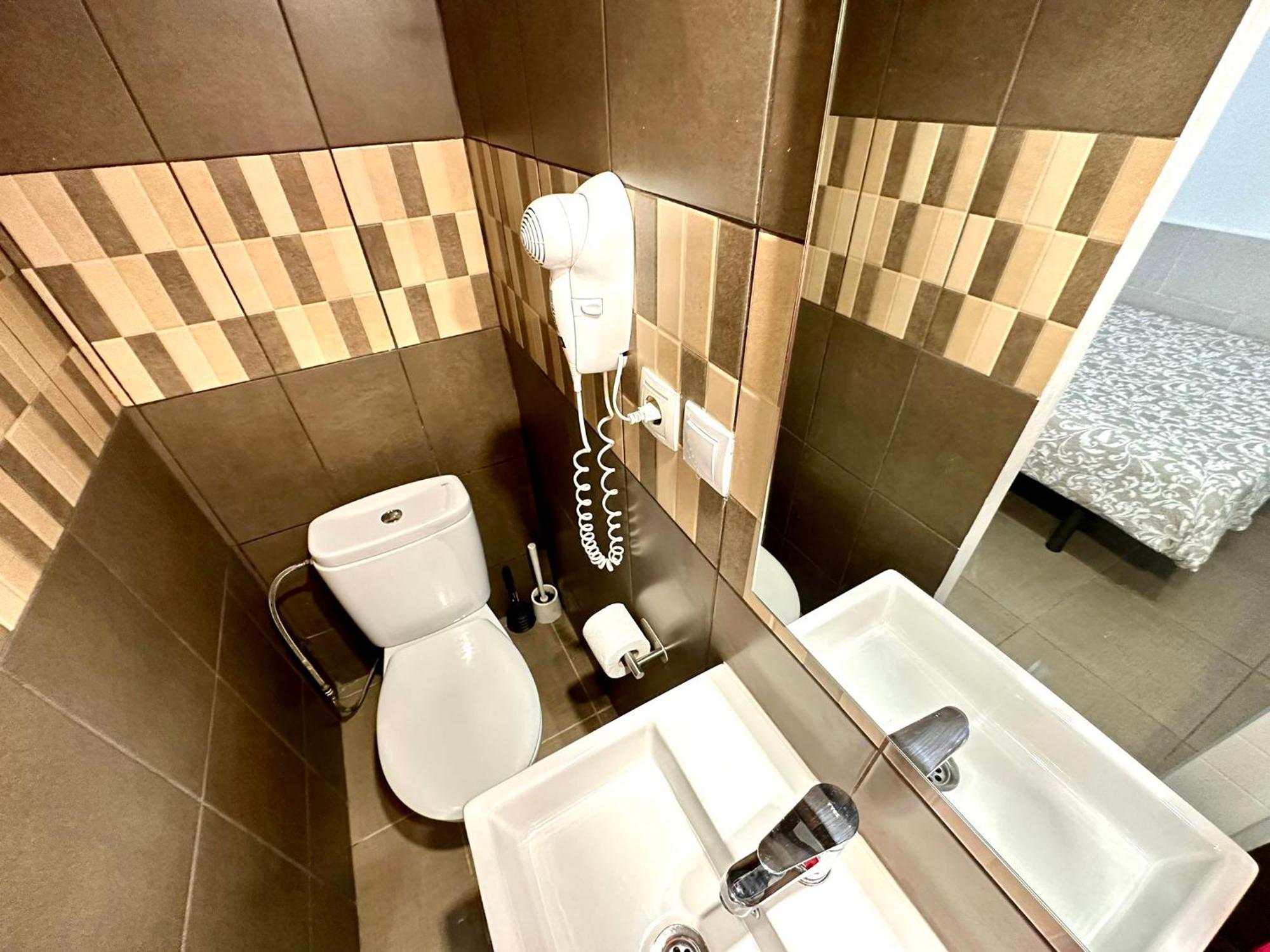 Nice Apartment In Barcelona By Perita Next Metro St T1 Extérieur photo