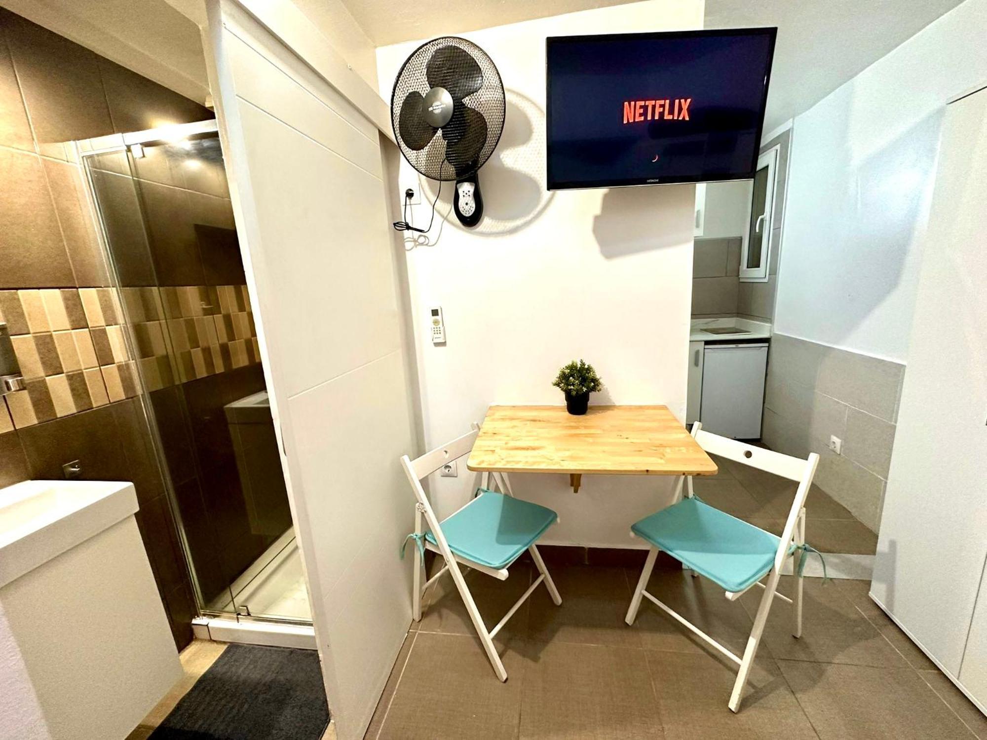 Nice Apartment In Barcelona By Perita Next Metro St T1 Extérieur photo