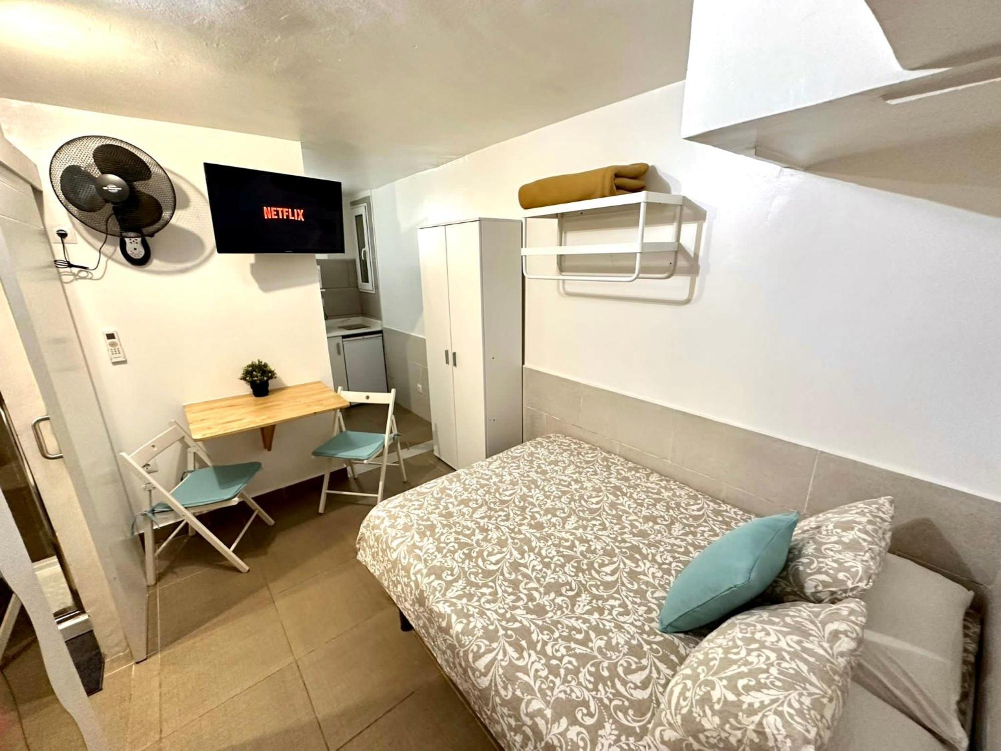 Nice Apartment In Barcelona By Perita Next Metro St T1 Extérieur photo