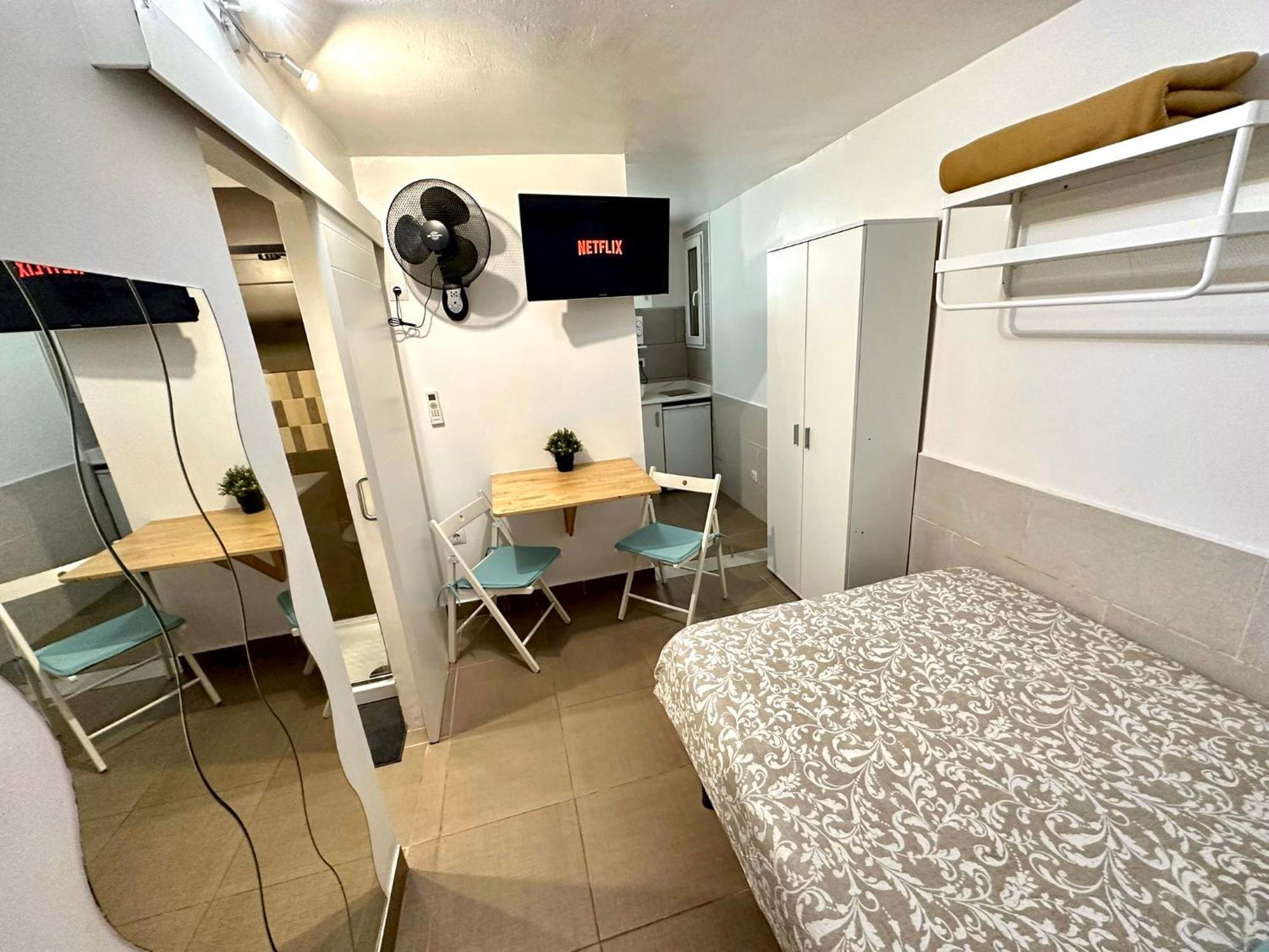 Nice Apartment In Barcelona By Perita Next Metro St T1 Extérieur photo